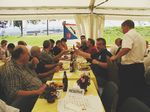 Mittagessen und Trinken bei hochsommerlichen Temperaturen